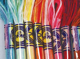 Нитки мультиколор компанії «DMC» («Color Variations» арт. 417) презентована 60 кольорами. На кожній нитці комбінуються 3-4 кольори, які плавно переходять одна в одну.