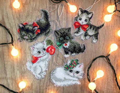 Набір для вишивки хрестиком Christmas Kittens Toys Letistitch LETI 987