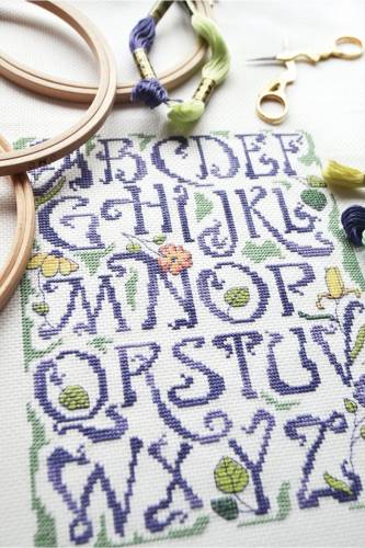 Буклет зі схемами Point de Croix / Cross-Stitch N° 01, DMC15480/22 фото 2